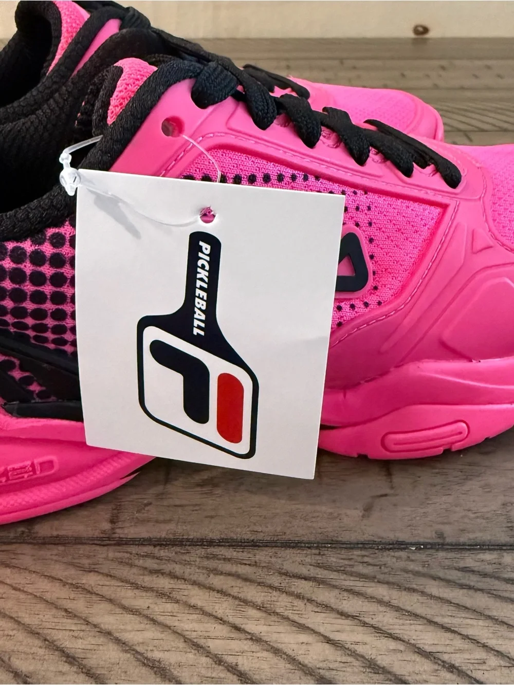 New Fila Volley Zone Bright Pink Court Sneakers Women’s Size 7 w/box